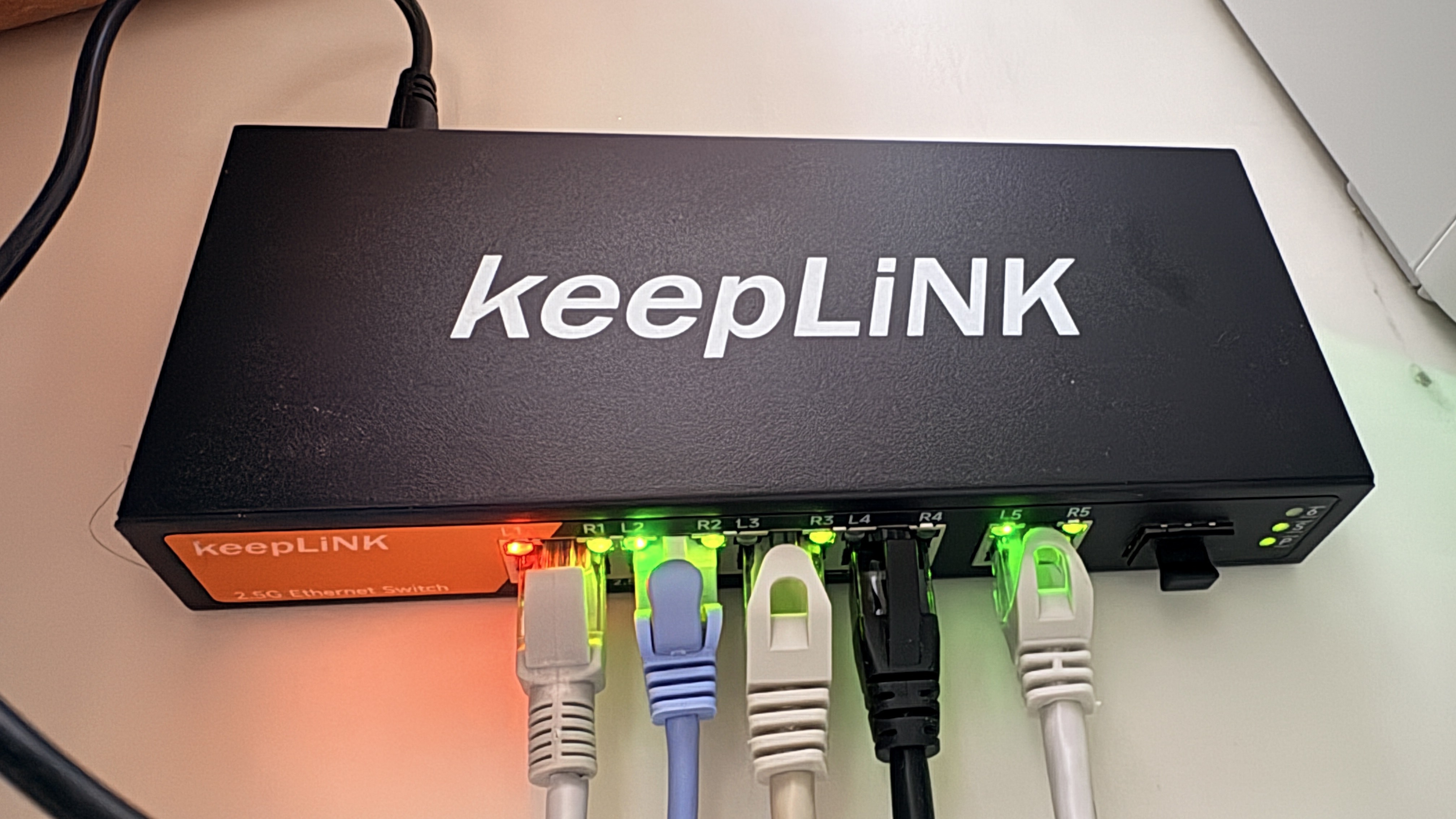 keepLINK 2.5GbE 스위치